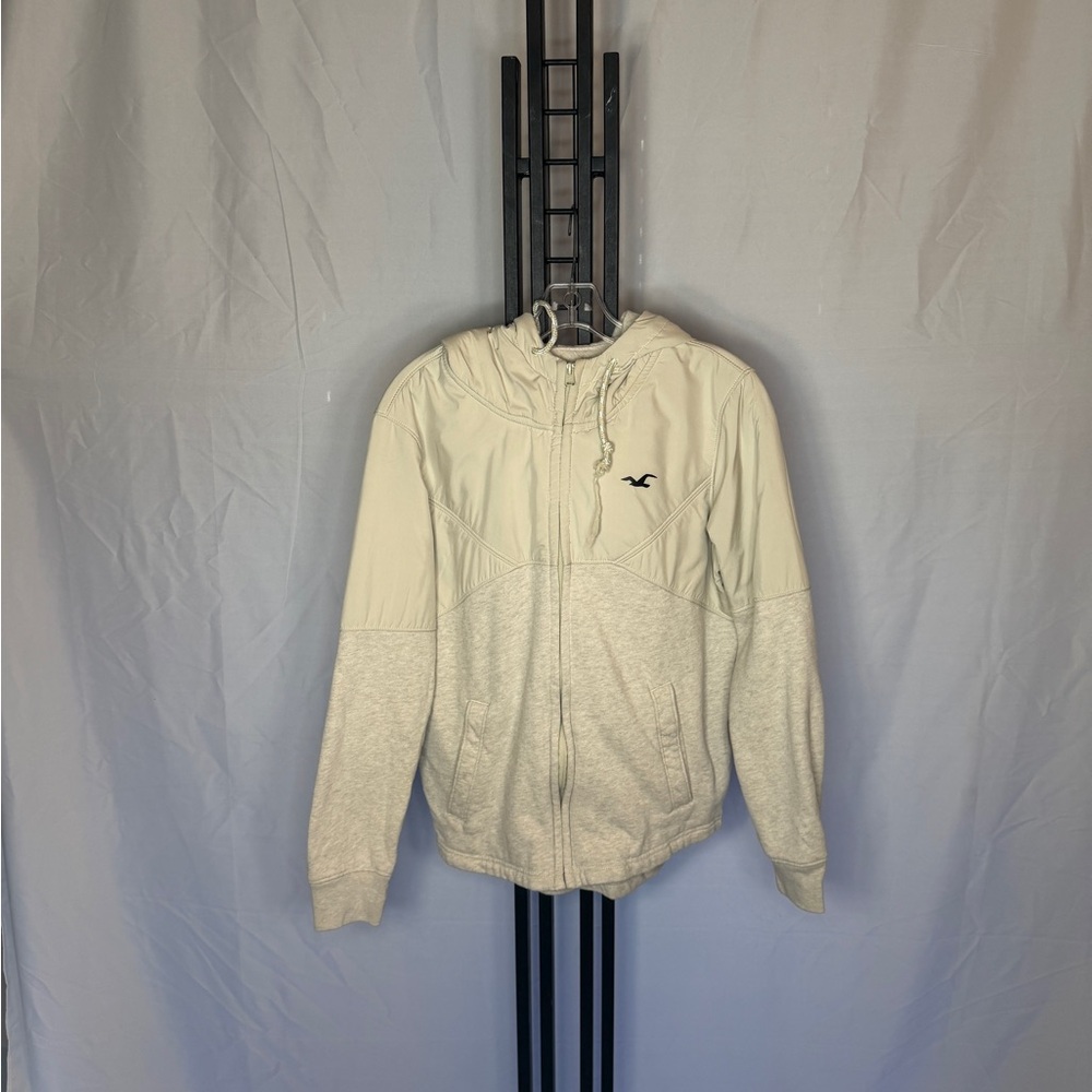 Hollister Cream and Gray‎ Men's Sweater